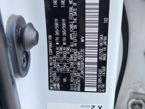 Used 2023 Lexus GX 460 Premium w/ Accessory Package AWD/4WD image 23