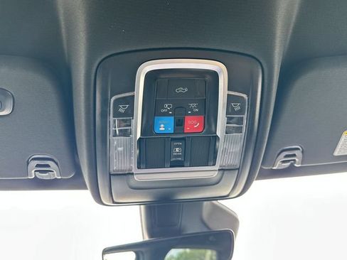 Used 2025 RAM 1500 Laramie AWD/4WD image 25