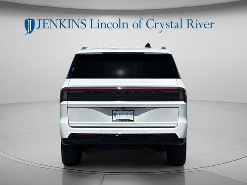 New 2026 Lincoln Navigator Reserve AWD/4WD image 6