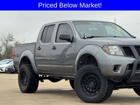 Used 2020 Nissan Frontier SV w/ Midnight Edition Floor Mats image 3