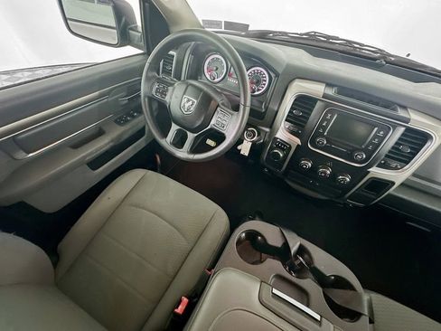 Used 2020 RAM 1500 Classic SLT RWD image 9