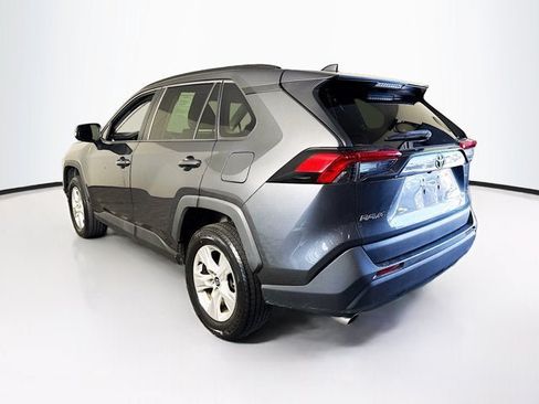 Used 2021 Toyota RAV4 XLE AWD/4WD image 7