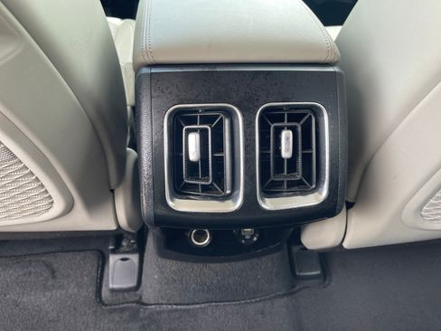 Used 2023 Kia Sorento S w/ Panoramic Sunroof Package AWD/4WD image 37