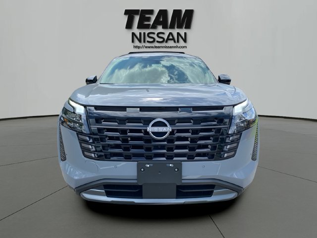 New 2026 Nissan Pathfinder Platinum w/ Cargo Package AWD/4WD image 2