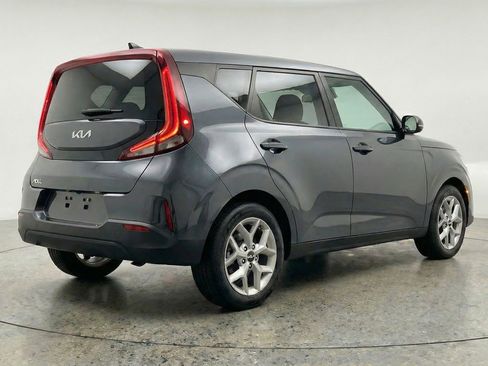 Used 2025 Kia Soul LX w/ LX Technology Package image 9