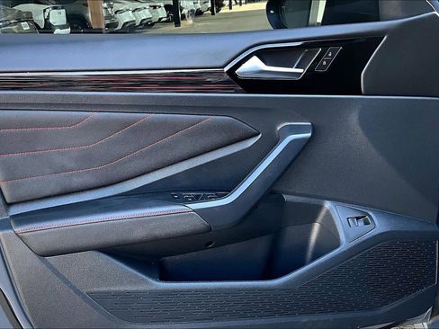 Used 2024 Volkswagen Jetta GLI Autobahn image 21