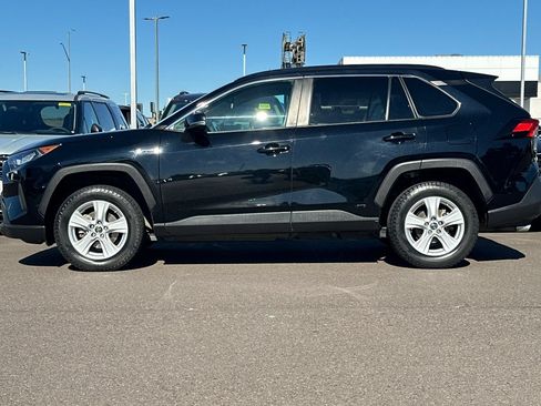 Used 2021 Toyota RAV4 LE AWD/4WD image 7