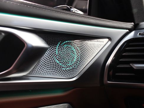 Used 2019 BMW M850i xDrive Convertible w/ M Carbon Exterior Package image 74