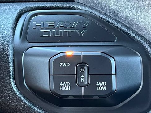 Used 2025 RAM 3500 Laramie AWD/4WD image 39