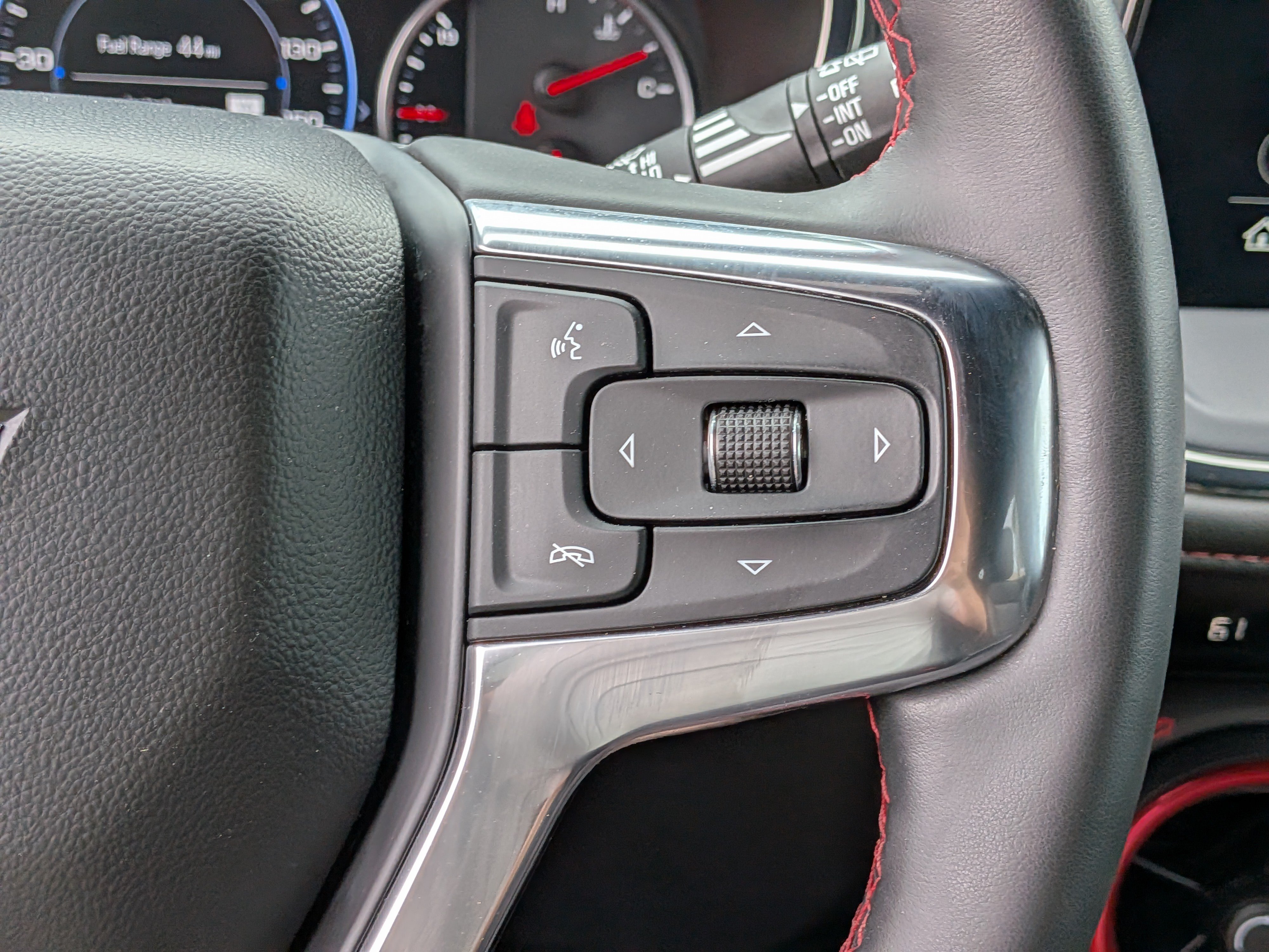 Used 2025 Chevrolet Blazer RS FWD image 26