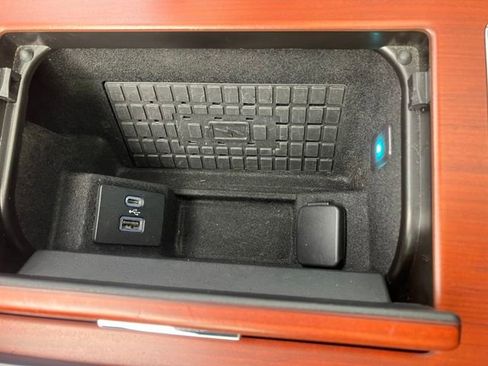 Used 2022 Lincoln Navigator L Reserve w/ Monochromatic Package image 13