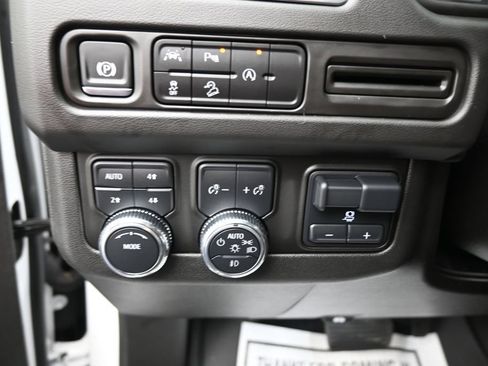 Used 2024 GMC Yukon AT4 w/ Max Trailering Package AWD/4WD image 12