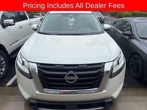 Certified 2023 Nissan Pathfinder SL w/ SL Premium Package AWD/4WD image 2