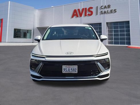 Used 2025 Hyundai Sonata SEL FWD image 2