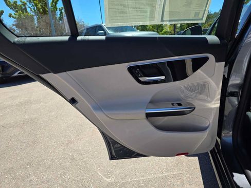 Used 2024 Mercedes-Benz C 300 Sedan image 16