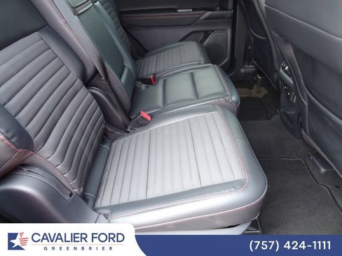 Used 2026 Ford Explorer ST-Line w/ ST-Line Street Pack AWD/4WD image 13