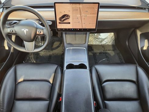 Used 2023 Tesla Model 3 Standard Range image 23