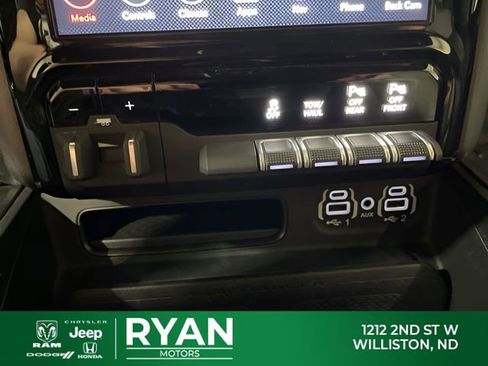 Used 2021 RAM 1500 Laramie image 22