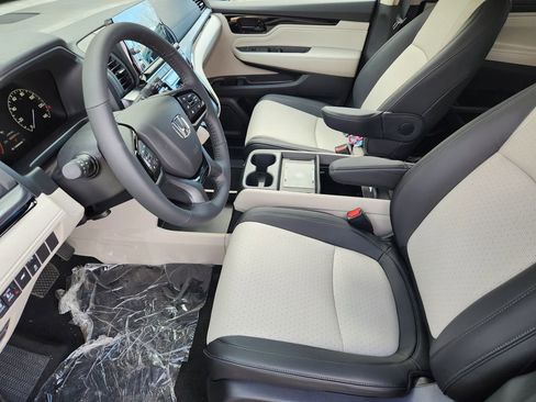 New 2026 Honda Odyssey Elite image 8
