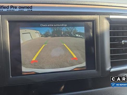 Certified 2018 Chrysler Pacifica Touring-L FWD image 14