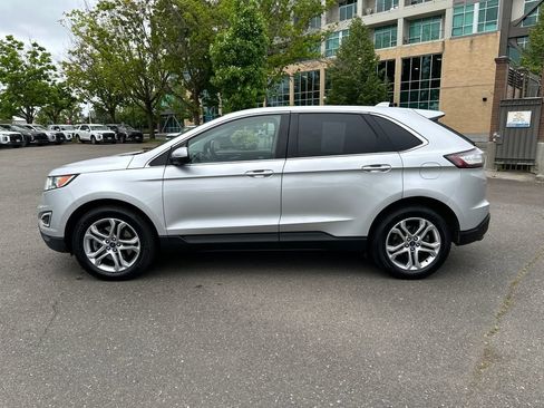 Used 2018 Ford Edge Titanium AWD/4WD image 3
