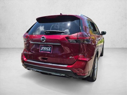 Used 2020 Nissan Rogue SV FWD image 5