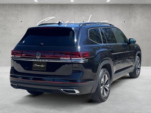 Used 2024 Volkswagen Atlas SE image 19