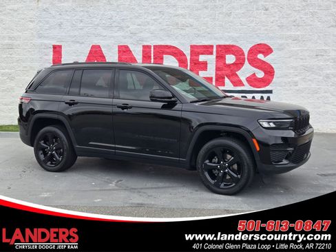 Used 2024 Jeep Grand Cherokee Altitude AWD/4WD image 1