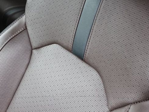 Used 2024 Honda Pilot Elite image 34