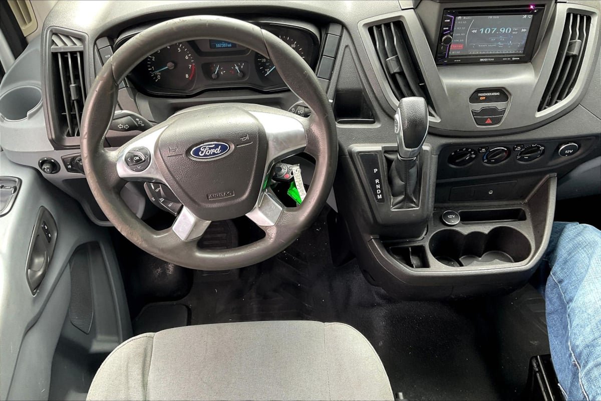 Used 2016 Ford Transit 250 130 Low Roof w/ Exterior Upgrade Package RWD image 5