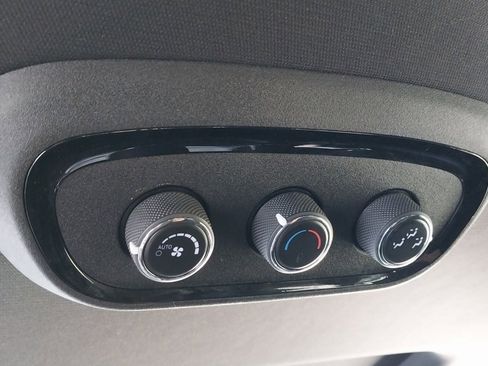 Certified 2023 Dodge Durango GT image 17