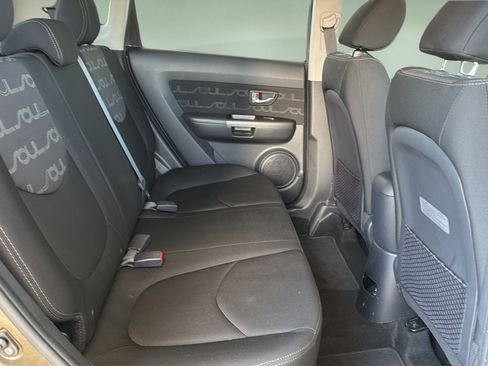 Used 2013 Kia Soul + w/ Audio Pkg FWD image 14