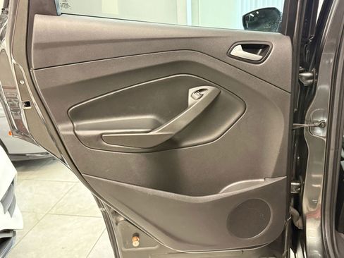Used 2017 Ford Escape SE AWD/4WD image 18
