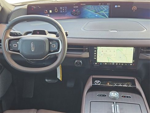 New 2025 Lincoln Navigator L Reserve image 24