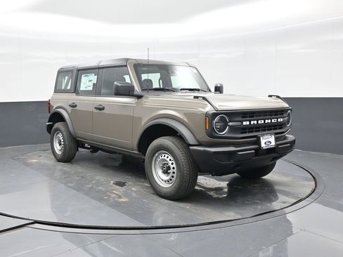 New 2025 Ford Bronco 4-Door image 15