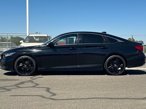 Used 2022 Honda Accord Sport image 9