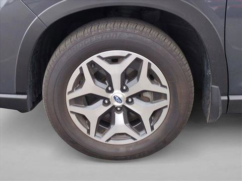 Certified 2023 Subaru Forester Premium image 13