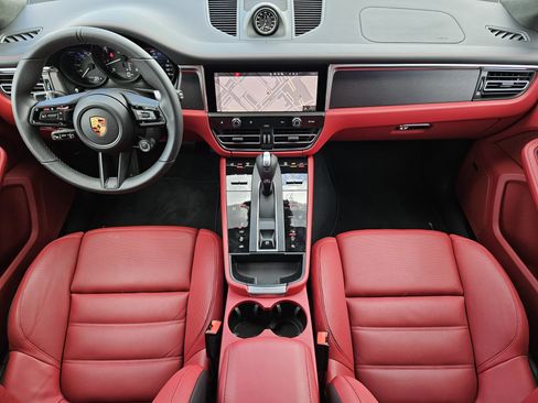 Certified 2026 Porsche Macan GTS AWD/4WD image 24