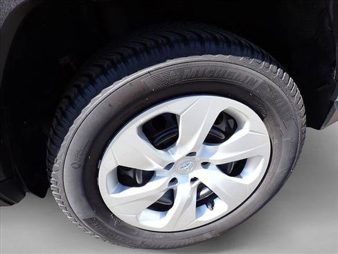 Used 2020 Toyota RAV4 LE w/ All Weather Liner Package AWD/4WD image 7