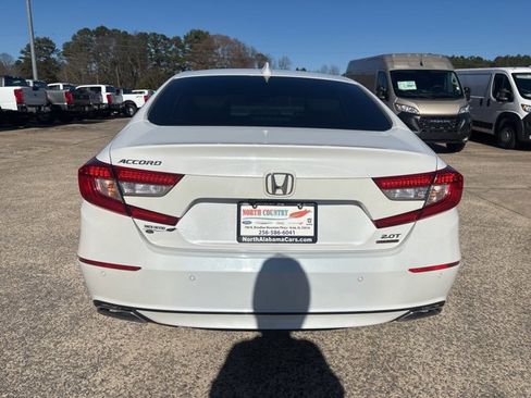 Used 2018 Honda Accord Touring image 6
