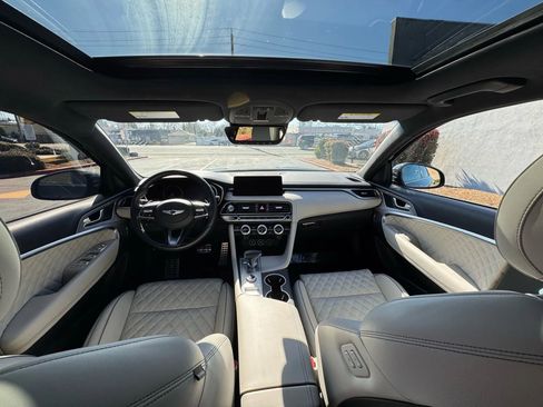 Used 2022 Genesis G70 3.3T image 18