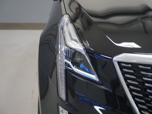 Used 2021 Cadillac XT5 Premium Luxury AWD/4WD image 11