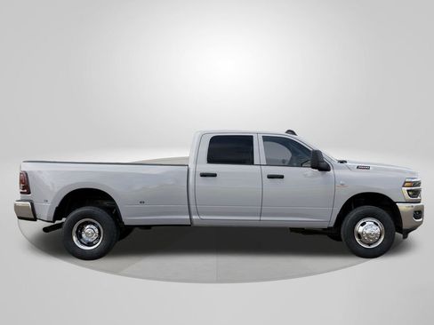 New 2026 RAM 3500 Tradesman w/ Chrome Appearance Group AWD/4WD image 21
