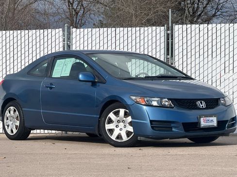 Used 2011 Honda Civic LX image 2