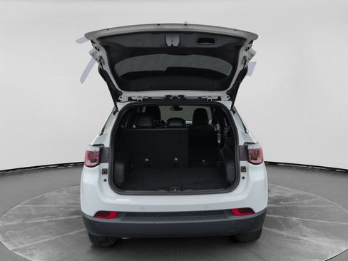 Used 2025 Jeep Compass Limited AWD/4WD image 31