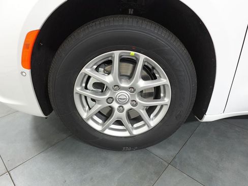 New 2026 Chrysler Pacifica Select image 27