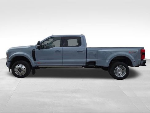 Used 2026 Ford F450 Platinum w/ FX4 Off-Road Package AWD/4WD image 10