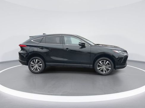 Used 2023 Toyota Venza LE image 10