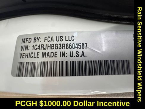 Used 2024 Jeep Grand Cherokee Limited w/ Luxury Tech Group II image 28