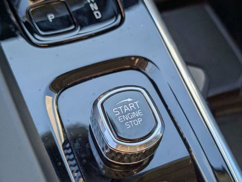 Used 2023 Volvo XC60 B6 Ultimate w/ Climate Package image 42